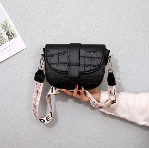 designer shoulder bag crocodile pattern crossbody bags for women half round messenger bag pu leather luxury handbags ing
designer shoulder bag crocodile pattern crossbody bags for women half round messenger bag pu leather luxury handbags ing