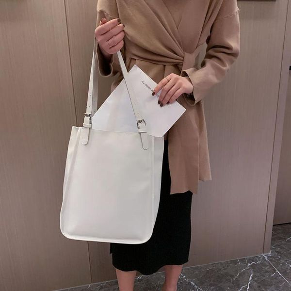 solid handbag leather shoulder bags for women shopping bag fashion large capacity tote bag women bolsa feminina 2020
solid handbag leather shoulder bags for women shopping bag fashion large capacity tote bag women bolsa feminina 2020