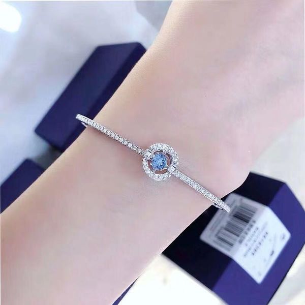 круг вращающийся кристалл браслеты сияющий полный rhinestone браслеты изящные женщины цепи браслет элегантный синий шарм браслет для девочек, Black
круг вращающийся кристалл браслеты сияющий полный rhinestone браслеты изящные женщины цепи браслет элегантный синий шарм браслет для девочек, Black