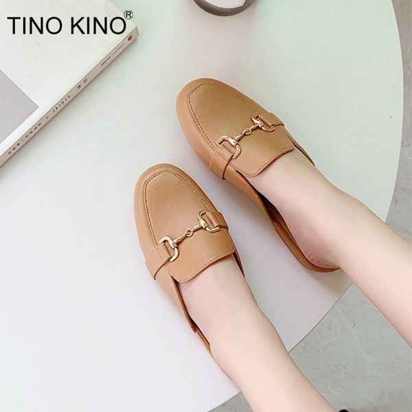2020 new women flat mules slippers ladies metal slip on fashion shoes female pu leather casual footwear platform plus size y200706, Black
2020 new women flat mules slippers ladies metal slip on fashion shoes female pu leather casual footwear platform plus size y200706, Black