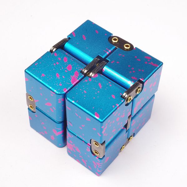 metal infinity cube finger edc anxiety stress relief magic cube blocks children kids funny toys gifts y200428
metal infinity cube finger edc anxiety stress relief magic cube blocks children kids funny toys gifts y200428