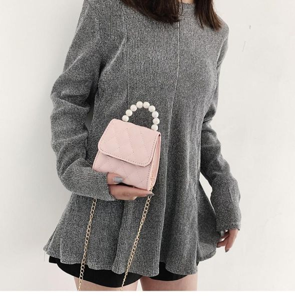 lingge embroidery small square bag fashion personality chain shoulder bag casual mini pearl handle messenger lady clutch
lingge embroidery small square bag fashion personality chain shoulder bag casual mini pearl handle messenger lady clutch