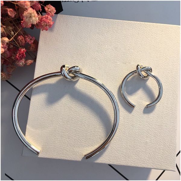 silver bow knot gold rings fine sparkling bow rings for women compatible luxurydesigner brand jewelry for women with boxs
silver bow knot gold rings fine sparkling bow rings for women compatible luxurydesigner brand jewelry for women with boxs