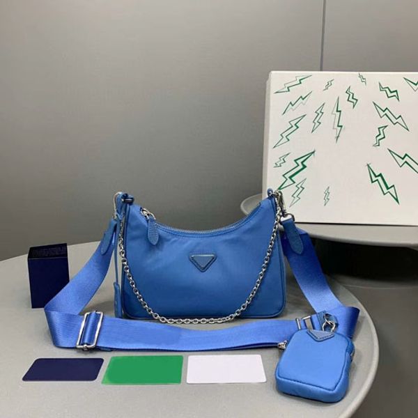 2020 new r shoulder bag fashion badge leather messenger shoulder bag wallet combination leather bags women's chain bag
2020 new r shoulder bag fashion badge leather messenger shoulder bag wallet combination leather bags women's chain bag