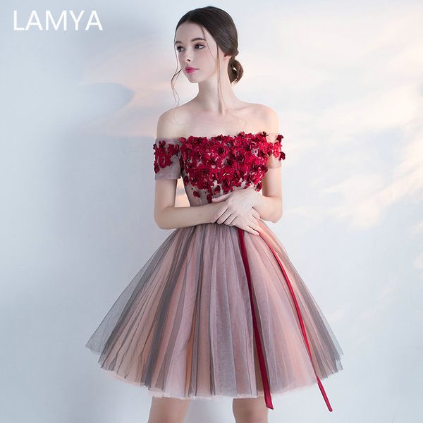 lamya elegant knee length a line prom dresses appluqies boat neck evening party dress with short sleeve contrast color gown, White;black
lamya elegant knee length a line prom dresses appluqies boat neck evening party dress with short sleeve contrast color gown, White;black