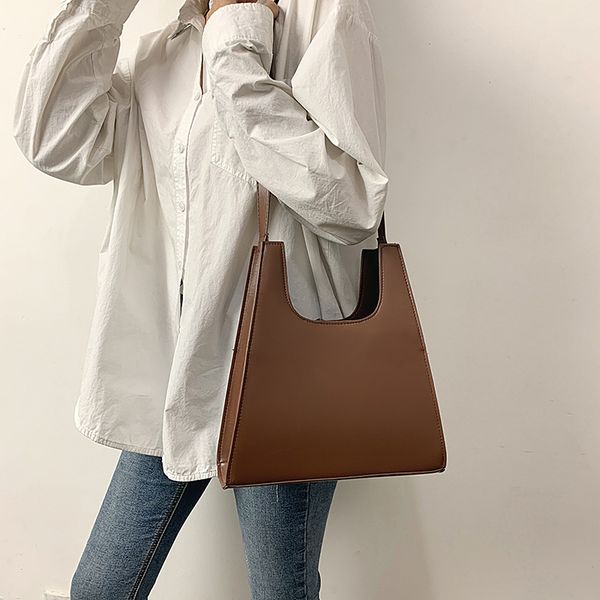 2020 new women's shoulder bag korean version of the hong kong style ladies clutch bag fashion retro armpit ladies shoulder
2020 new women's shoulder bag korean version of the hong kong style ladies clutch bag fashion retro armpit ladies shoulder