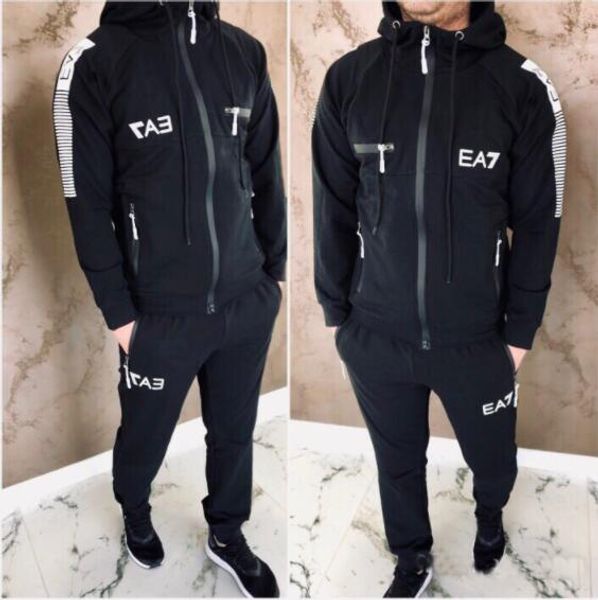 19ss brand exclusive customized high-quality polished, plush and thicker sanitary cotton fabric very delicate zipper also customized, Gray
19ss brand exclusive customized high-quality polished, plush and thicker sanitary cotton fabric very delicate zipper also customized, Gray