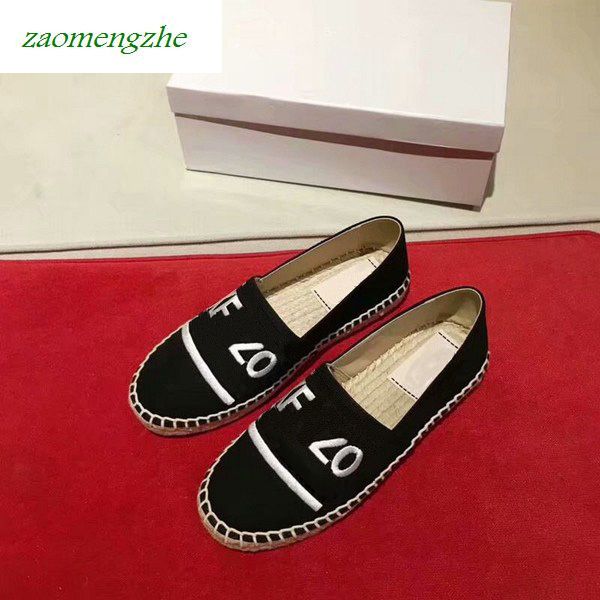 luxurymen and women tiger head single shoes and fisherman's shoes with box, Black
luxurymen and women tiger head single shoes and fisherman's shoes with box, Black