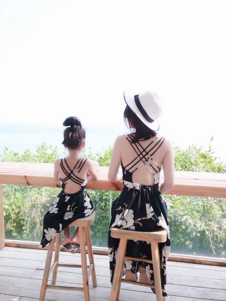 mom and me mother daughter backless wedding dress floral print summer beach dress family matching mother and daughter clothes, Blue
mom and me mother daughter backless wedding dress floral print summer beach dress family matching mother and daughter clothes, Blue