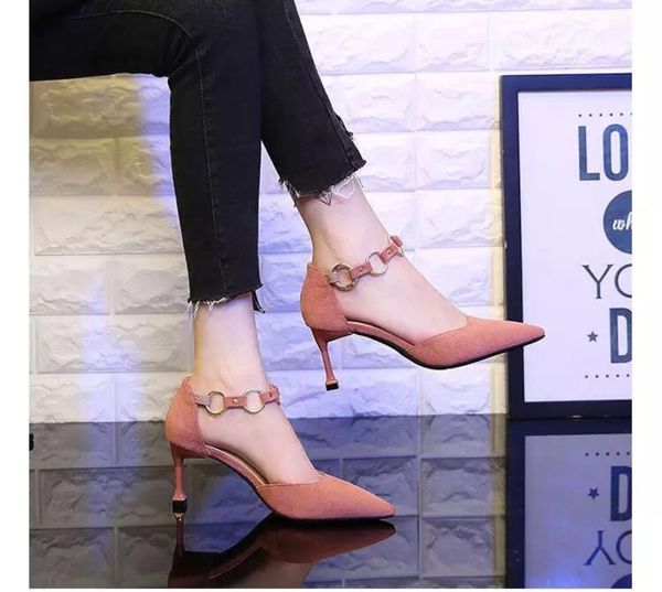 2019 spring and autumn new korean version of the hundred cats and pointed tips with high heels female autumn hollow single-breasted shoes, Black
2019 spring and autumn new korean version of the hundred cats and pointed tips with high heels female autumn hollow single-breasted shoes, Black