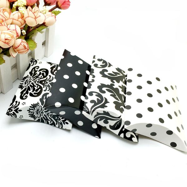50pieces/lot dot pillow shape retro pattern wedding favor gift box party wedding favor holder chocolate candy bags with ribbon
50pieces/lot dot pillow shape retro pattern wedding favor gift box party wedding favor holder chocolate candy bags with ribbon