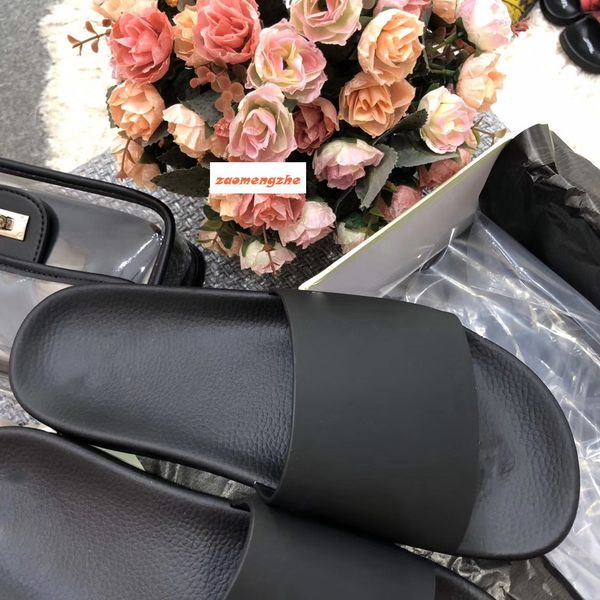 luxury off leisure indoor beach slippers white printing couple slippers with box, Black
luxury off leisure indoor beach slippers white printing couple slippers with box, Black