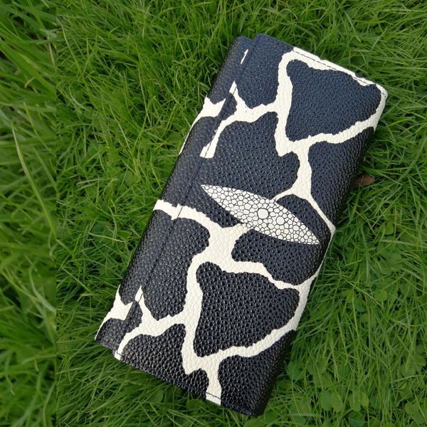 miyahouse genuine leather lady clutch wallet black and white embossed long wallet for women card holder purses zipper coin purse, Red;black
miyahouse genuine leather lady clutch wallet black and white embossed long wallet for women card holder purses zipper coin purse, Red;black