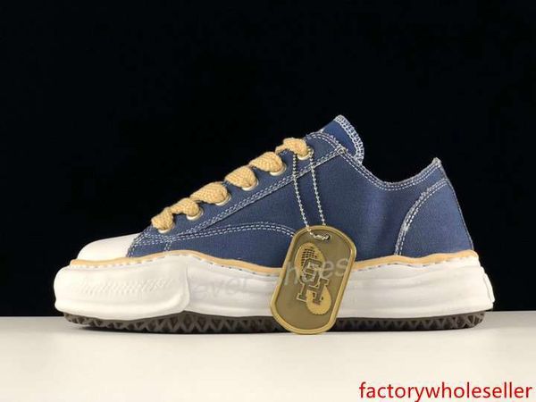 new nigel cabourn maison mihara yasuhiro original sole canvas triple s platform casual running shoes women mens designer sneakers boots
new nigel cabourn maison mihara yasuhiro original sole canvas triple s platform casual running shoes women mens designer sneakers boots
