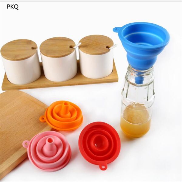 small foldable funnel hopper soy sauce liquid funnel protable silicone liquid kitchen practical tools
small foldable funnel hopper soy sauce liquid funnel protable silicone liquid kitchen practical tools