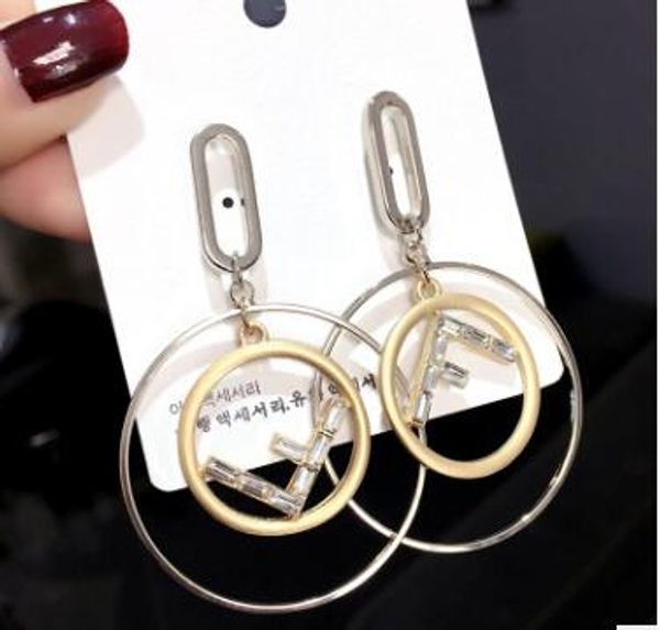 pearl tassel brand designer luxury stud earrings letters ear stud earring jewelry accessories for women wedding gift3, White
pearl tassel brand designer luxury stud earrings letters ear stud earring jewelry accessories for women wedding gift3, White