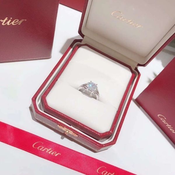 Дизайнерские ювелирные изделия со льдом огранки Cut Full Gemstones обручальное кольцо Fash
Дизайнерские ювелирные изделия со льдом огранки Cut Full Gemstones обручальное кольцо Fash