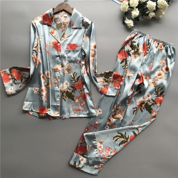 satin sleepwear 2019 new spring summer long sleeve nightwear pyjama women pajama sets with pants silk elegant pijama nightsuit, Blue;gray
satin sleepwear 2019 new spring summer long sleeve nightwear pyjama women pajama sets with pants silk elegant pijama nightsuit, Blue;gray