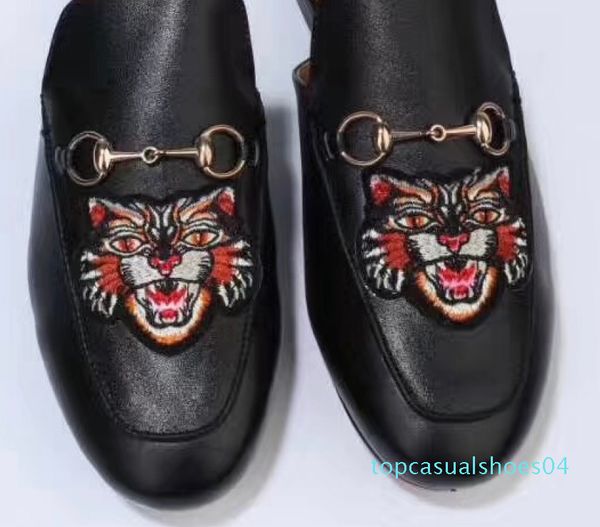 2019 brand mules princetown men women fur slippers mules flats genuine leather luxury designer fashion metal chain t04, Black
2019 brand mules princetown men women fur slippers mules flats genuine leather luxury designer fashion metal chain t04, Black