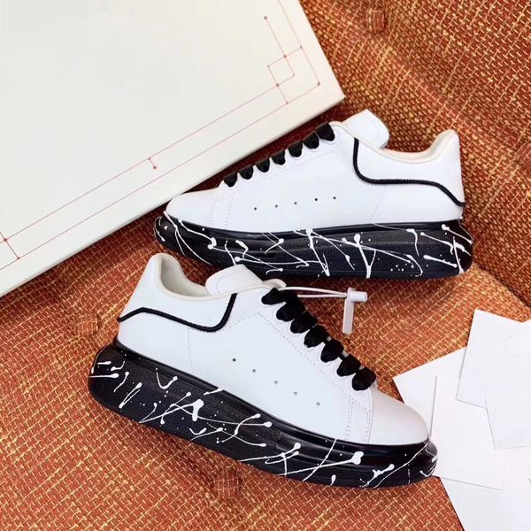 2020 fashion luxury designer women mens casual shoes sneakers black white leather platform graffiti shoes unique thick bottom dress sneaker
2020 fashion luxury designer women mens casual shoes sneakers black white leather platform graffiti shoes unique thick bottom dress sneaker