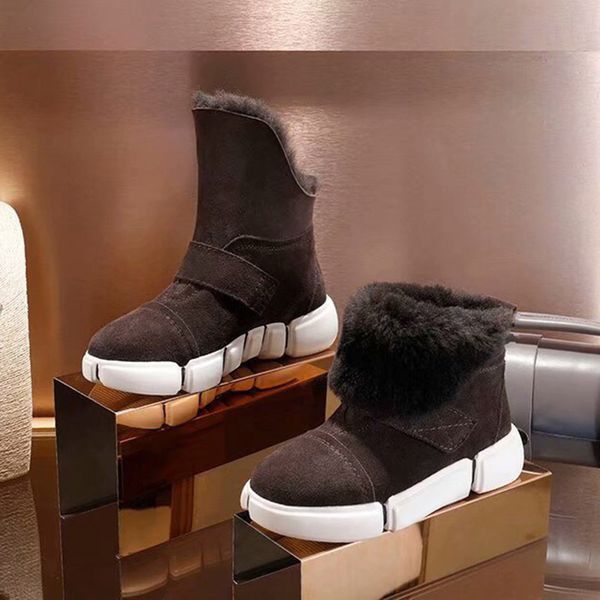 trendy fashion and comfortable thick bottom plus velvet warm cotton tube in the wild wild cotton boots flat female snow boots fashion
trendy fashion and comfortable thick bottom plus velvet warm cotton tube in the wild wild cotton boots flat female snow boots fashion