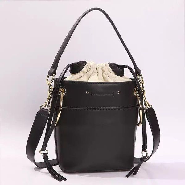 2022 sport outdoor vintage genuine leather women bucket bags simple design samll handbag drawstring tote shoulder crossbody drew cho
2022 sport outdoor vintage genuine leather women bucket bags simple design samll handbag drawstring tote shoulder crossbody drew cho