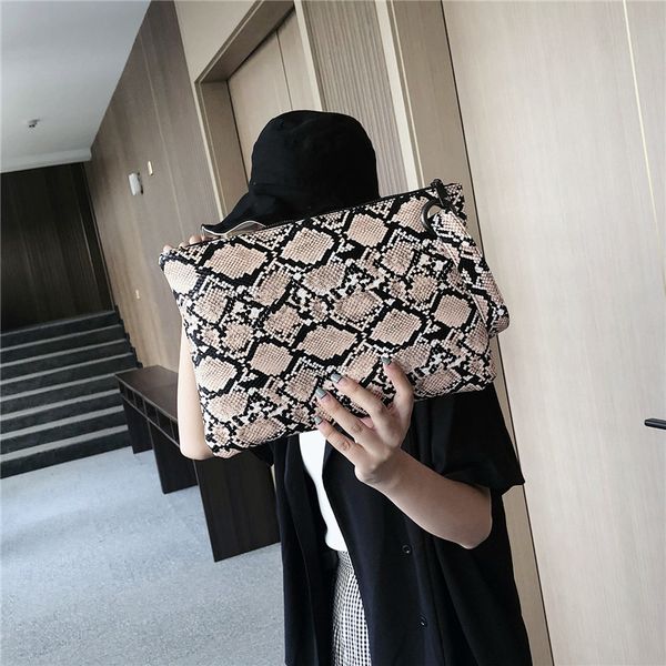 змея печати сумка браслет клатч женщины ежедневно деньги телефон сумка искусственная кожа кошелек для монет повседневная летний пляж кошелек, Red;black 
змея печати сумка браслет клатч женщины ежедневно деньги телефон сумка искусственная кожа кошелек для монет повседневная летний пляж кошелек, Red;black