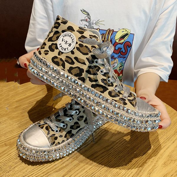 all-match espadrille shoes clogs platform 2019 fashion women's round toe casual female sneakers flats nurse new retro creepers, Black
all-match espadrille shoes clogs platform 2019 fashion women's round toe casual female sneakers flats nurse new retro creepers, Black