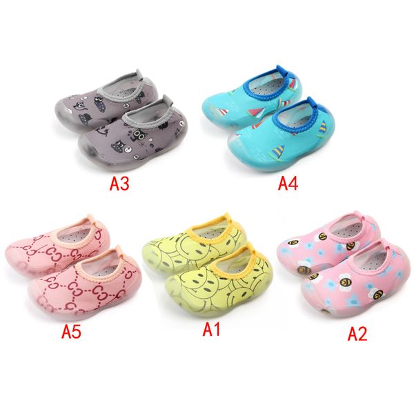 2019 new newborn baby boys girls socks anti-slip soft rubber soled outdoor foot socks infant children cartoon floor, Pink;yellow
2019 new newborn baby boys girls socks anti-slip soft rubber soled outdoor foot socks infant children cartoon floor, Pink;yellow
