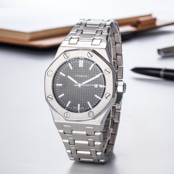 2019 men's business watch international high-end brand stainless steel strap watch edward quality atmosphere, Slivery;brown
2019 men's business watch international high-end brand stainless steel strap watch edward quality atmosphere, Slivery;brown