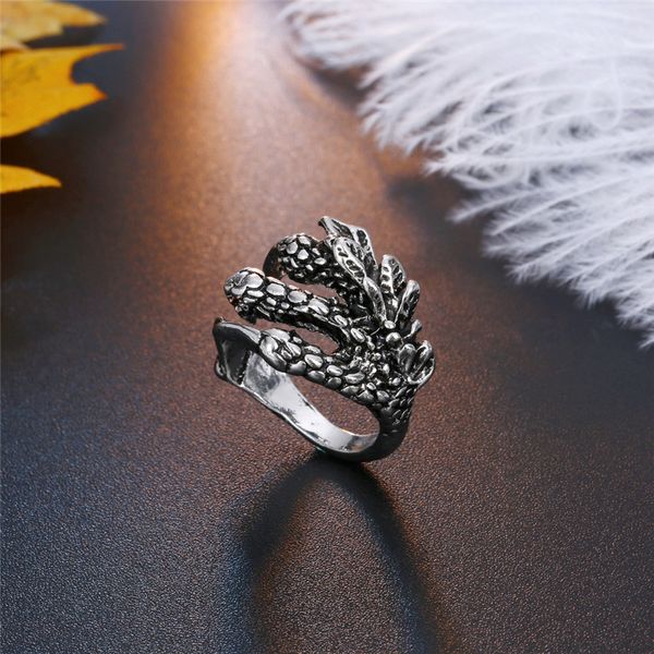 1pc european personality dragon paw opening ring for men women ancient silver color claw finger ring creative jewelry
1pc european personality dragon paw opening ring for men women ancient silver color claw finger ring creative jewelry