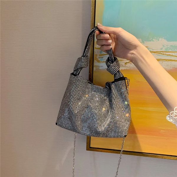 2020 new flash diamond ladies hand bags with bright bling diamond rhinestone portable bag cross body bags
2020 new flash diamond ladies hand bags with bright bling diamond rhinestone portable bag cross body bags