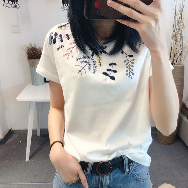 breathable comfort leaf and flower embroidered short sleeved strip t-shirt with little star, White
breathable comfort leaf and flower embroidered short sleeved strip t-shirt with little star, White