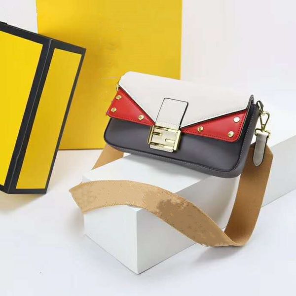 Горячая распродажа женская FF письмо мода из натуральной кожи сумка Womes роскошные сумки на ремне сумки для девочек 3 цвета
Горячая распродажа женская FF письмо мода из натуральной кожи сумка Womes роскошные сумки на ремне сумки для девочек 3 цвета