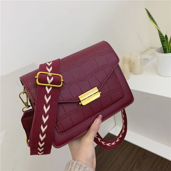 design women shoulder bag 2020 new fashion wide strap crossbody bag for female handbag pu leather messenger brown
design women shoulder bag 2020 new fashion wide strap crossbody bag for female handbag pu leather messenger brown