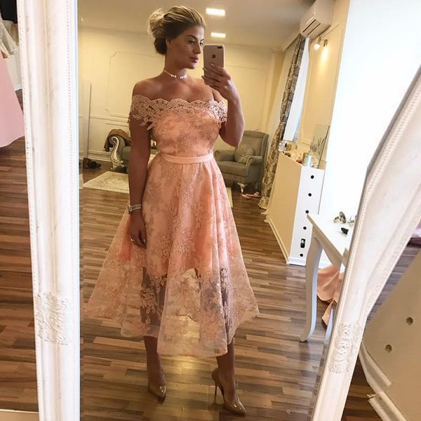off the shoulder tea length bridesmaid dresses lace appliques ribbon sash prom gown short evening party dress robe de mariee, White;pink
off the shoulder tea length bridesmaid dresses lace appliques ribbon sash prom gown short evening party dress robe de mariee, White;pink