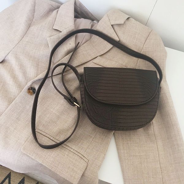 korean new chic bag female retro small square bag hong kong style girl oblique temperament pattern shoulder
korean new chic bag female retro small square bag hong kong style girl oblique temperament pattern shoulder