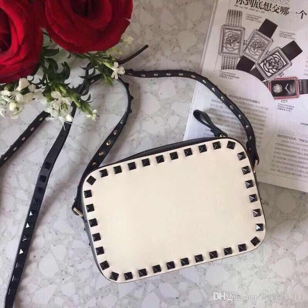 2018 new fashion handbag shoulderbag lady bag gold rivet valentine's day bags camera bag clutch small box blank nude red wine brown col
2018 new fashion handbag shoulderbag lady bag gold rivet valentine's day bags camera bag clutch small box blank nude red wine brown col
