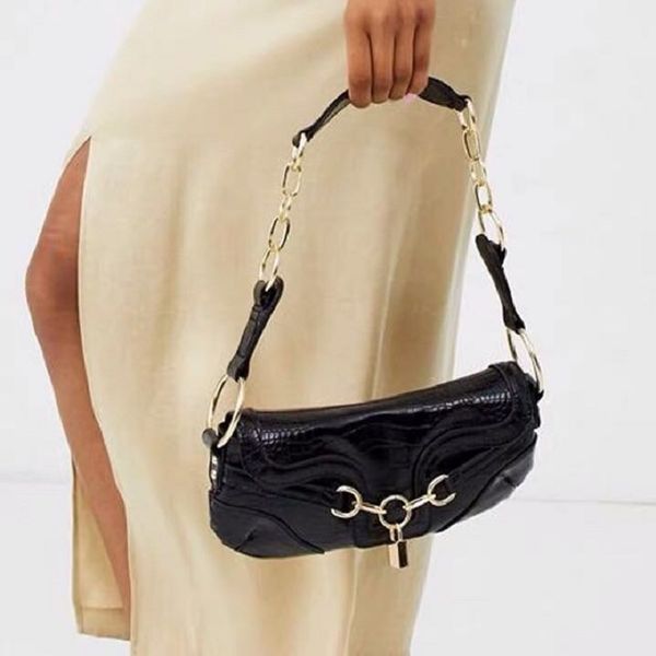 2020 new fashion women pu leather handbag female personality lock chain shoulder bag ladies crocodile baguette bag
2020 new fashion women pu leather handbag female personality lock chain shoulder bag ladies crocodile baguette bag
