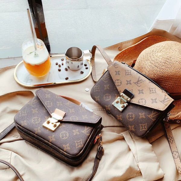 Loui vuitton women me enger bag houlder women fa hion chain bag fa hion real leathe houlder bag cro body bag
Loui vuitton women me enger bag houlder women fa hion chain bag fa hion real leathe houlder bag cro body bag