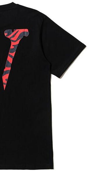 2020 мода дизайн бренда женщины мужчины повседневная футболка весна лето высокого качества роскошные мужчины футболка топ тройник с коротким, White 
2020 мода дизайн бренда женщины мужчины повседневная футболка весна лето высокого качества роскошные мужчины футболка топ тройник с коротким, White