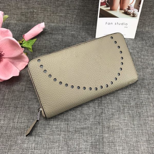 wholesale women wallet long purse genuine leather wallet purse tote bag long wallet include box and dust bag and card, Red;black
wholesale women wallet long purse genuine leather wallet purse tote bag long wallet include box and dust bag and card, Red;black