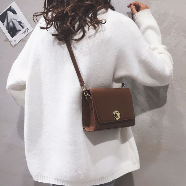 korean version of the women's bag new 2019 simple small square bag lock fashion personality retro shoulder messenger
korean version of the women's bag new 2019 simple small square bag lock fashion personality retro shoulder messenger