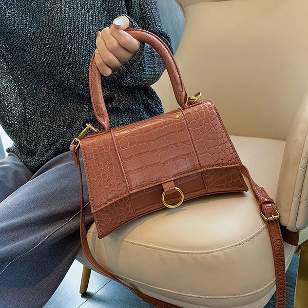 ji hao design bags for women pu leather female shoulder bags fashion solid handbag vintage crossbody bag ladies flap
ji hao design bags for women pu leather female shoulder bags fashion solid handbag vintage crossbody bag ladies flap