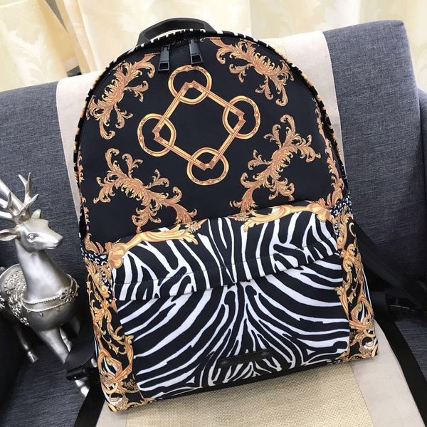 style nylon tarpaulin with the first layer of cowhide backpack, painted patterns super high - grade, global delivery
style nylon tarpaulin with the first layer of cowhide backpack, painted patterns super high - grade, global delivery