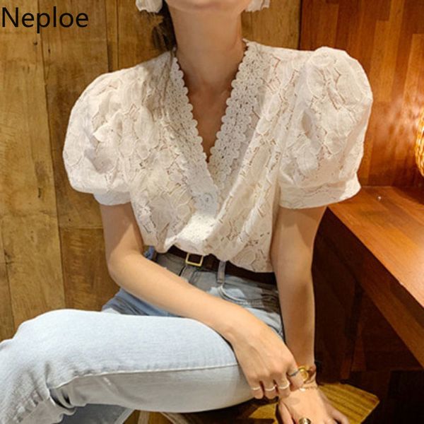 women's blouses & shirts neploe summer korean women blouse lace patchwork v-neck short puff sleeve shirt 2021 single breasted white bl
women's blouses & shirts neploe summer korean women blouse lace patchwork v-neck short puff sleeve shirt 2021 single breasted white bl