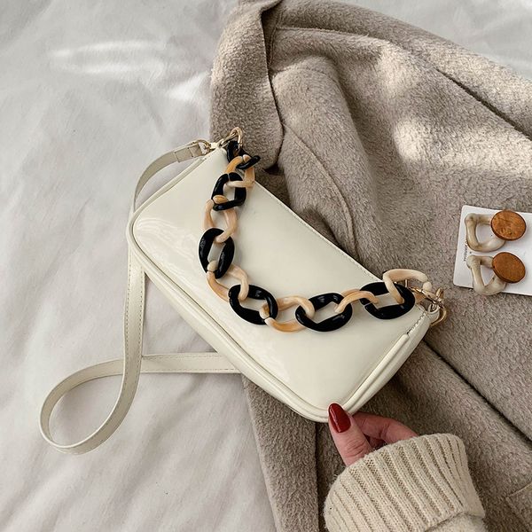 original design fashion vintage acrylic chain bag & fashion shoulder bag underarm width 22.5cm height 11cm thickness 4.5cm
original design fashion vintage acrylic chain bag & fashion shoulder bag underarm width 22.5cm height 11cm thickness 4.5cm