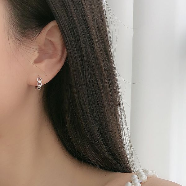 new 925 sterling silver earring fashion zircon ins ear ring ear bone buckle cute trend temperament wild female jewelry, Golden;silver
new 925 sterling silver earring fashion zircon ins ear ring ear bone buckle cute trend temperament wild female jewelry, Golden;silver