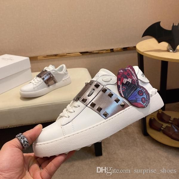 2020 designe r bran d shoes rivets rivets flat red bottom shoes luxury men's women's party couple leather sneakers size 36-45, Black
2020 designe r bran d shoes rivets rivets flat red bottom shoes luxury men's women's party couple leather sneakers size 36-45, Black