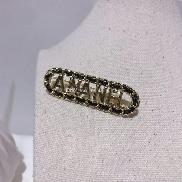 women designer letter brooch metal letter luxury brooch suit lapel pin fashion jewelry accessories high quality
women designer letter brooch metal letter luxury brooch suit lapel pin fashion jewelry accessories high quality